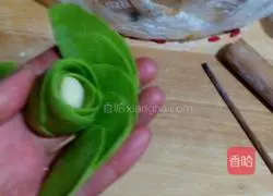 Illustration of how to make rose steamed buns 4
