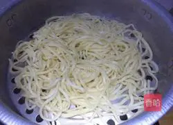 Illustration of how to make fried noodles 3