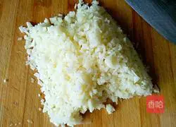 Illustration of how to make potato and pork dumplings 6