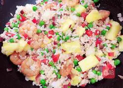 Pineapple and Shrimp Fried Rice Recipe Illustration 14