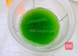 Illustration of homemade cucumber flavored glutinous rice balls 1