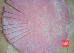 Illustration of how to make sunflower steamed cake 11