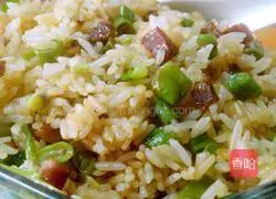 Illustration of how to make fried rice with beans and bacon 11