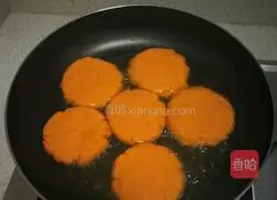 Illustration of how to make sweet potato pancakes 6