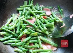 Illustration of making sour bean noodles 3