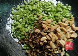 Illustration of how to make fried rice 9