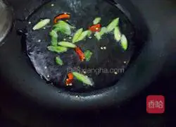 Home-style fried pancake shreds Practice illustration 3