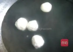 Illustration of how to make glutinous rice balls with bean paste 2