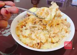Illustration of how to make spicy cabbage and cheese fried rice 12