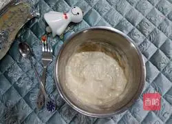 Illustration of how to make banana milk waffles 7