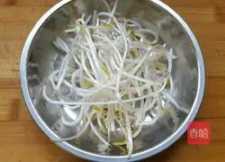 Illustration of how to make bean sprout pancakes 1