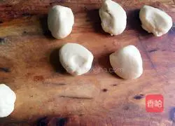 Illustration of how to make cornmeal steamed buns 8
