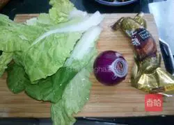 How to make fried noodles with shredded pork Illustration 2