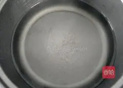 Illustration of how to make shredded pork glutinous rice balls 4