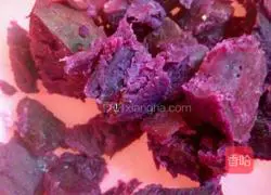 Illustration of how to make bean paste, purple potato and rose glutinous rice balls 1