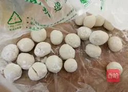 Illustration of how to make dragon bean and pork dumplings 5