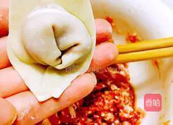Illustration of how to make abalone sauce wontons 8