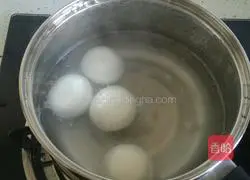 Illustration of how to make glutinous rice balls with fresh fruits 6