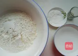 Illustration of how to make salty crispy biscuits 1