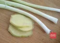 Illustration of how to make wontons 2