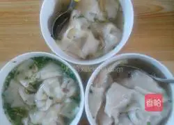 Illustration of how to make fresh meat wontons 13