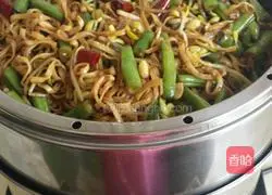 Illustration of how to make steamed vegetarian noodles 9