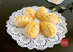 Illustration of how to make fennel buns 10