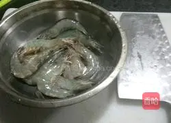 Illustration of how to make shrimp wontons 1