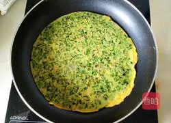 Illustration of how to make chive egg pancake 12