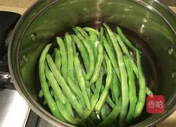 Illustration of how to make bean and meat buns 5