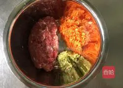 Illustration of how to wrap wontons 3