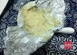 Illustration of how to make garlic butter grilled steamed buns 2