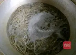 Illustration of how to make fried noodles 1