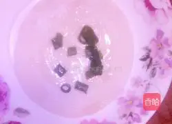 Illustration of how to make scallion pancakes 4