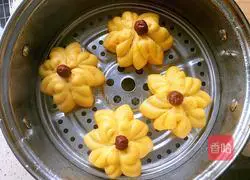 Illustration of how to make chrysanthemum steamed buns 10