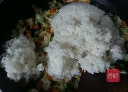 Egg Fried Rice Recipe Illustration 4