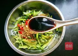 Illustration of how to make spicy and sour vermicelli 14