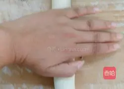 Illustration of how to make dumpling wrappers 8