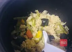 Illustration of how to make braised beans and pumpkin rice 7