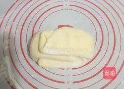 Illustration of making dough golden cake 7