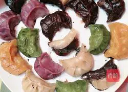 Illustration of how to make colorful dumplings 11
