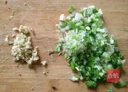 Illustration of how to make multi-stuffed three-fresh dumplings 7