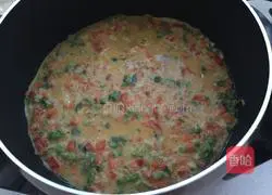 Illustration of how to make egg and vegetable burritos 4