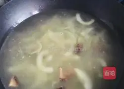 Cucumber Noodle Soup Recipe Illustration 6