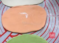 Illustration of how to make three-color dumplings 2
