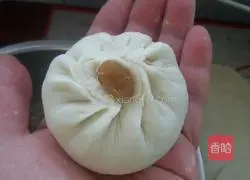 Illustration of how to make large steamed buns with mustard stuffing 9