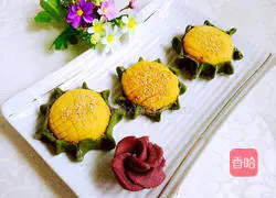 Illustration of making glutinous rice and red bean paste sunflower cake 13