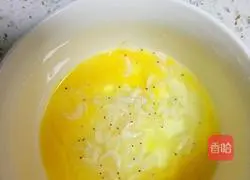 Illustration of how to make egg fried rice 4