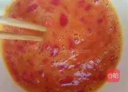 Illustration of how to make tomato and egg burritos 4