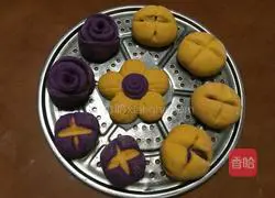 Illustration of how to make plum blossom steamed buns 10